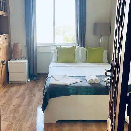 Hostal Origami Porto Residencia &