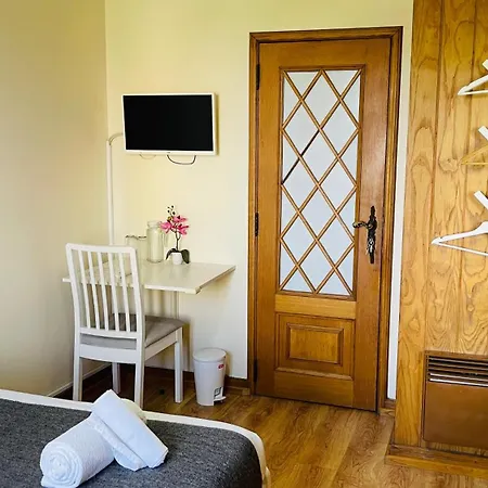 Origami Porto Residencia & Hostal *