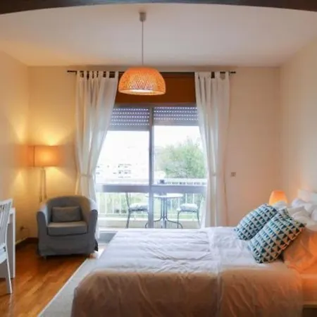 Hostal Origami Porto Residencia &